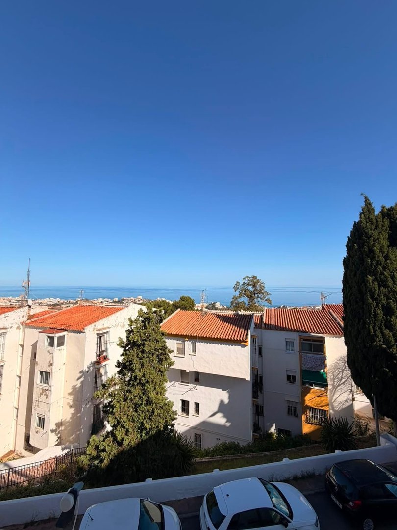 3 Bed Middle Floor Apartment in Benalmadena Pueblo