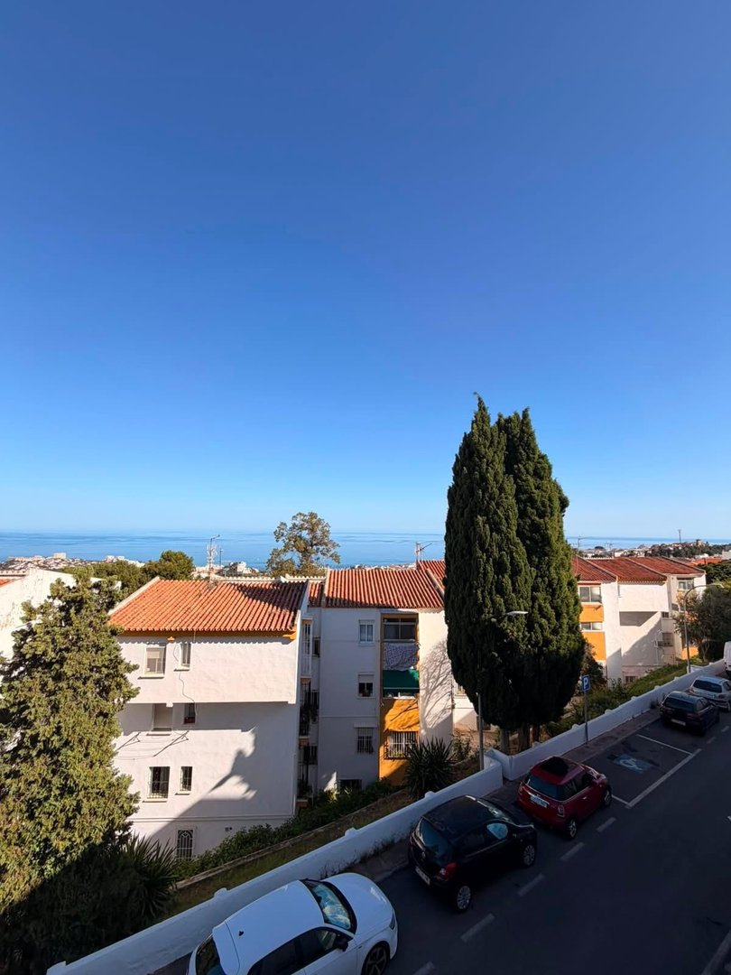 3 Bed Middle Floor Apartment in Benalmadena Pueblo