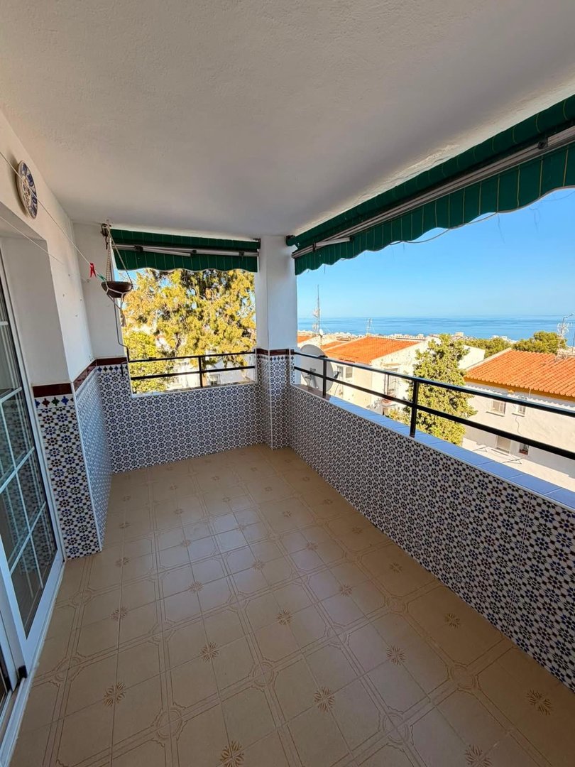3 Bed Middle Floor Apartment in Benalmadena Pueblo