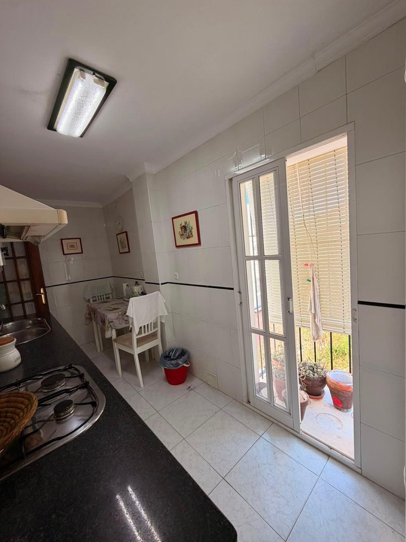3 Bed Middle Floor Apartment in Benalmadena Pueblo