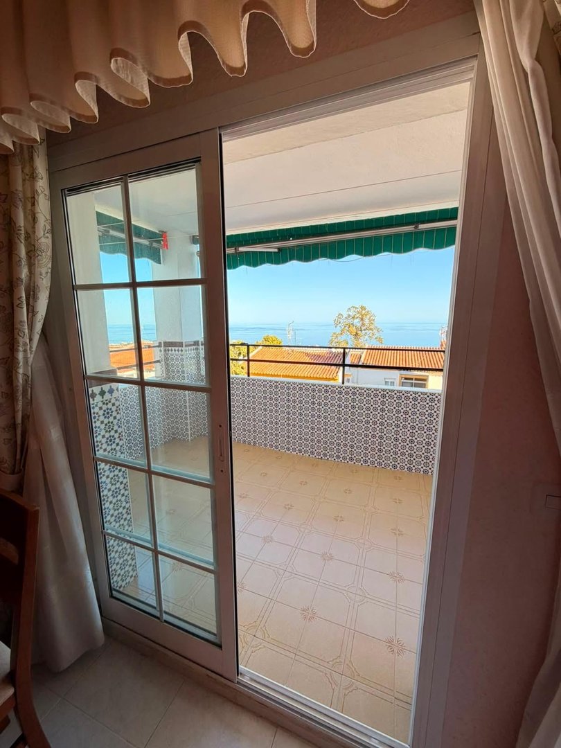 3 Bed Middle Floor Apartment in Benalmadena Pueblo
