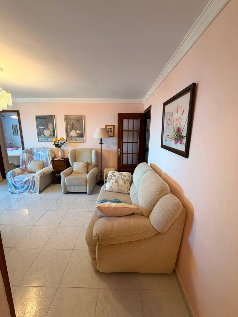 3 Bed Middle Floor Apartment in Benalmadena Pueblo