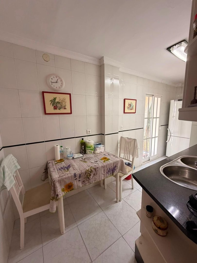 3 Bed Middle Floor Apartment in Benalmadena Pueblo