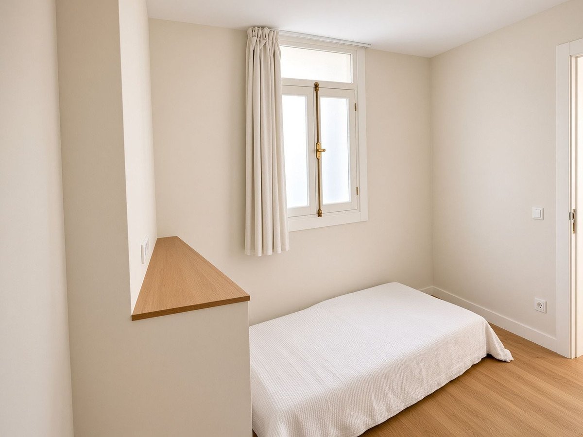 2 Bed Middle Floor Apartment in Torreguadiaro