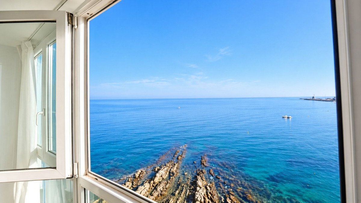 2 Bed Middle Floor Apartment in Torreguadiaro