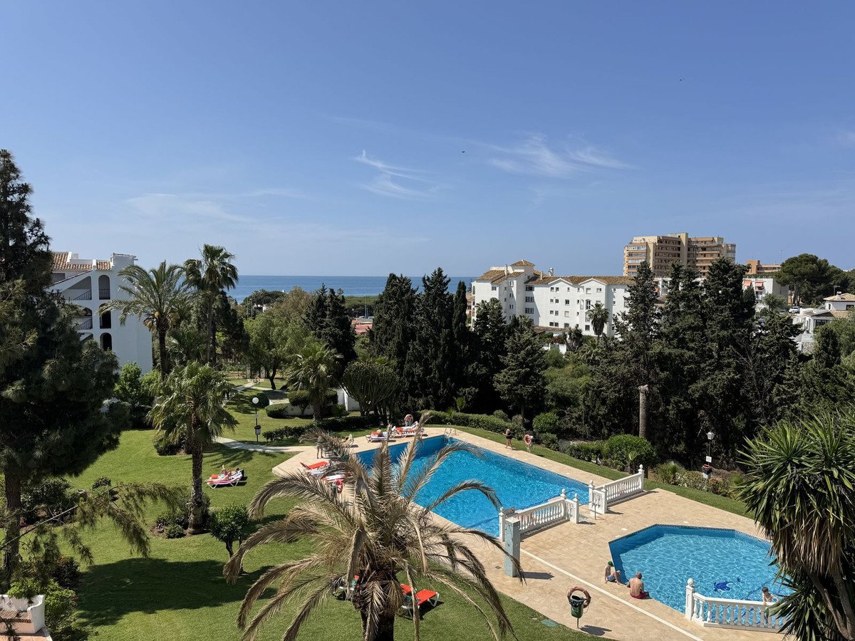 2 Bed Ground Floor Apartment in Riviera del Sol