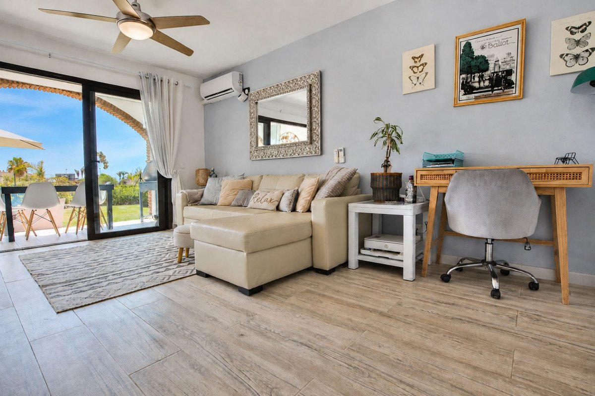 2 Bed Ground Floor Apartment in Riviera del Sol