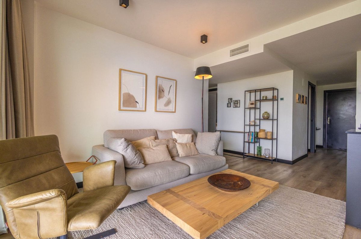 3 Bed Middle Floor Apartment in Mijas Costa