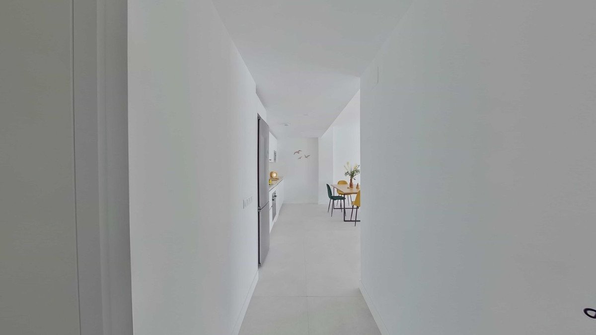 3 Bed Middle Floor Apartment in Benalmadena Pueblo