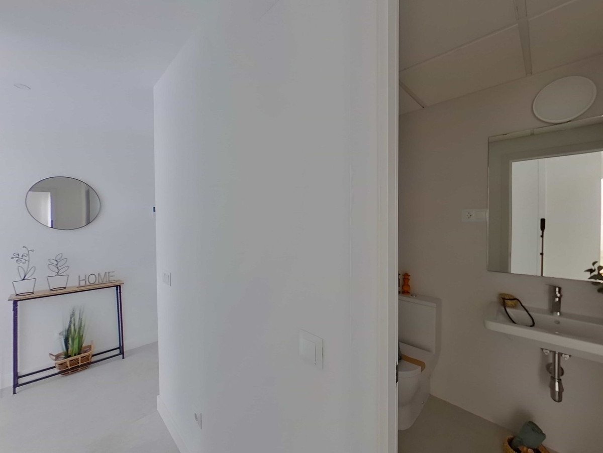 3 Bed Middle Floor Apartment in Benalmadena Pueblo