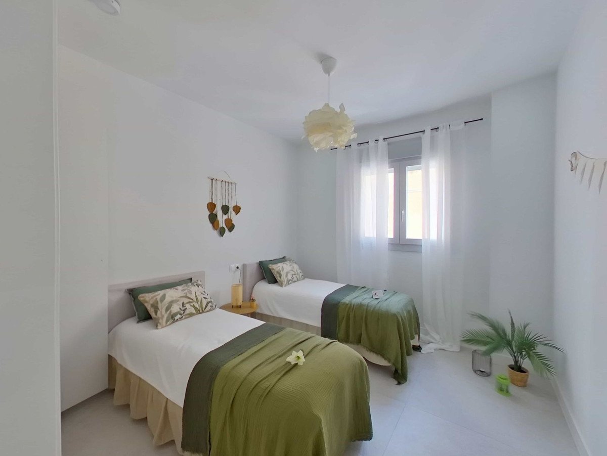 3 Bed Middle Floor Apartment in Benalmadena Pueblo
