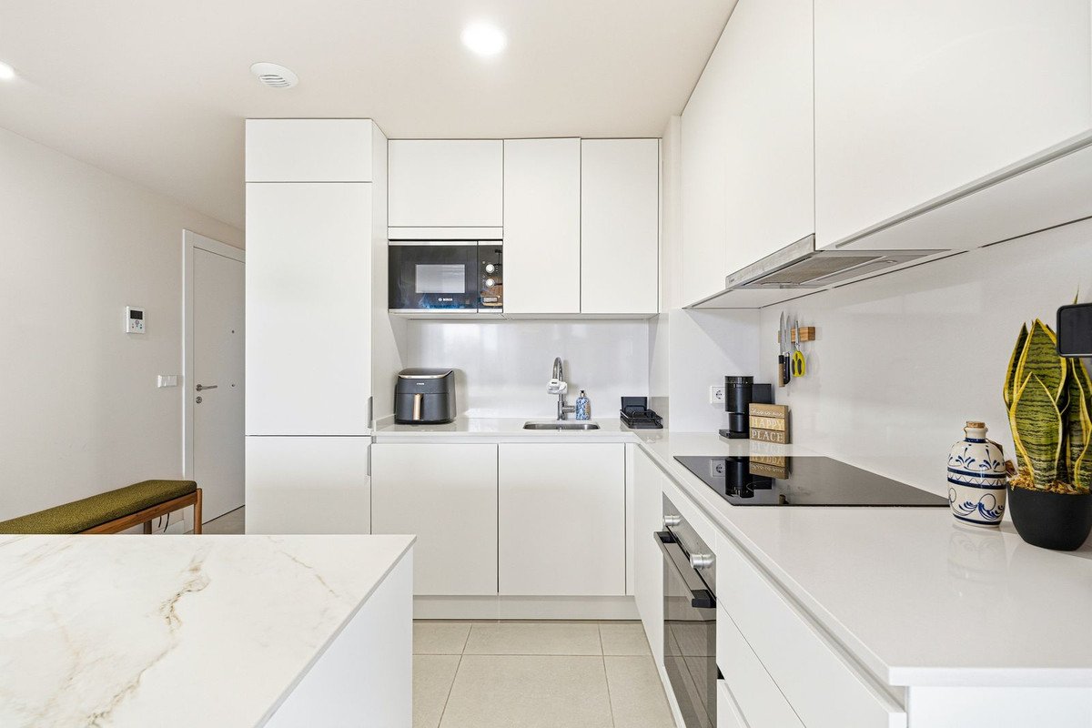 2 Bed Middle Floor Apartment in Calanova Golf