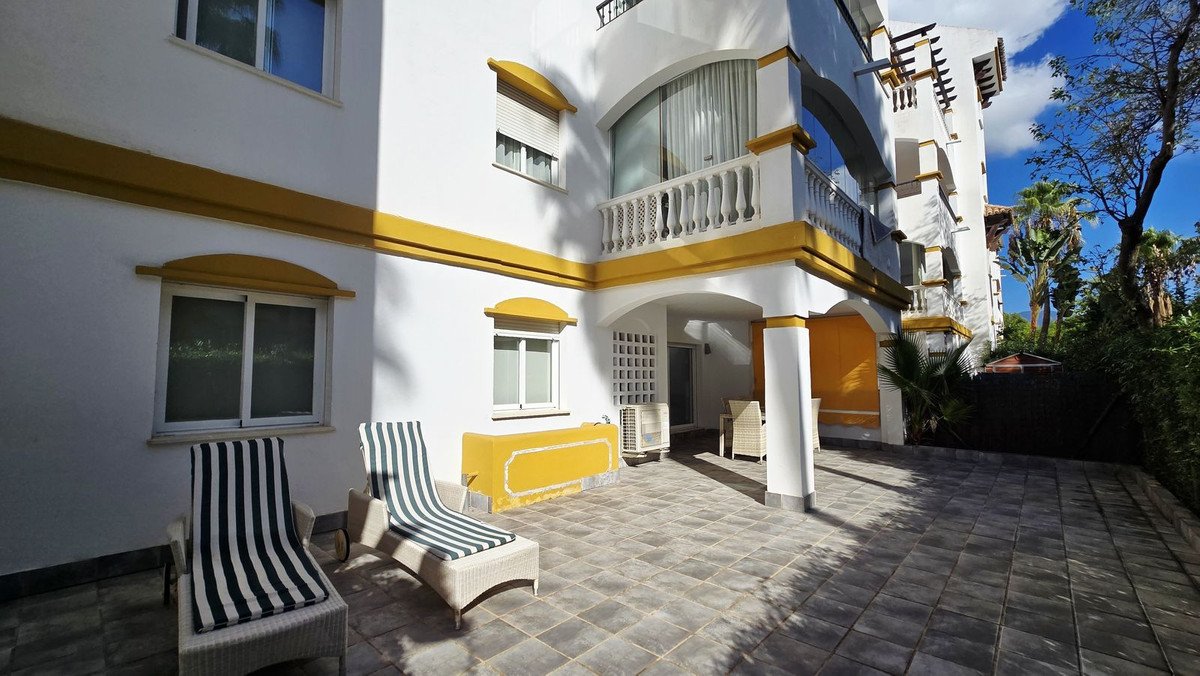 2 Bed Ground Floor Apartment in Nueva Andalucía
