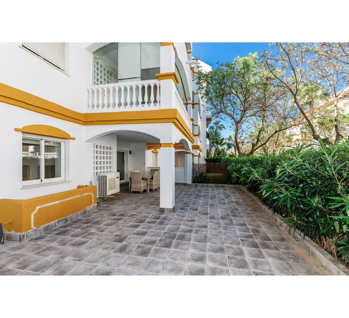 2 Bed Ground Floor Apartment in Nueva Andalucía
