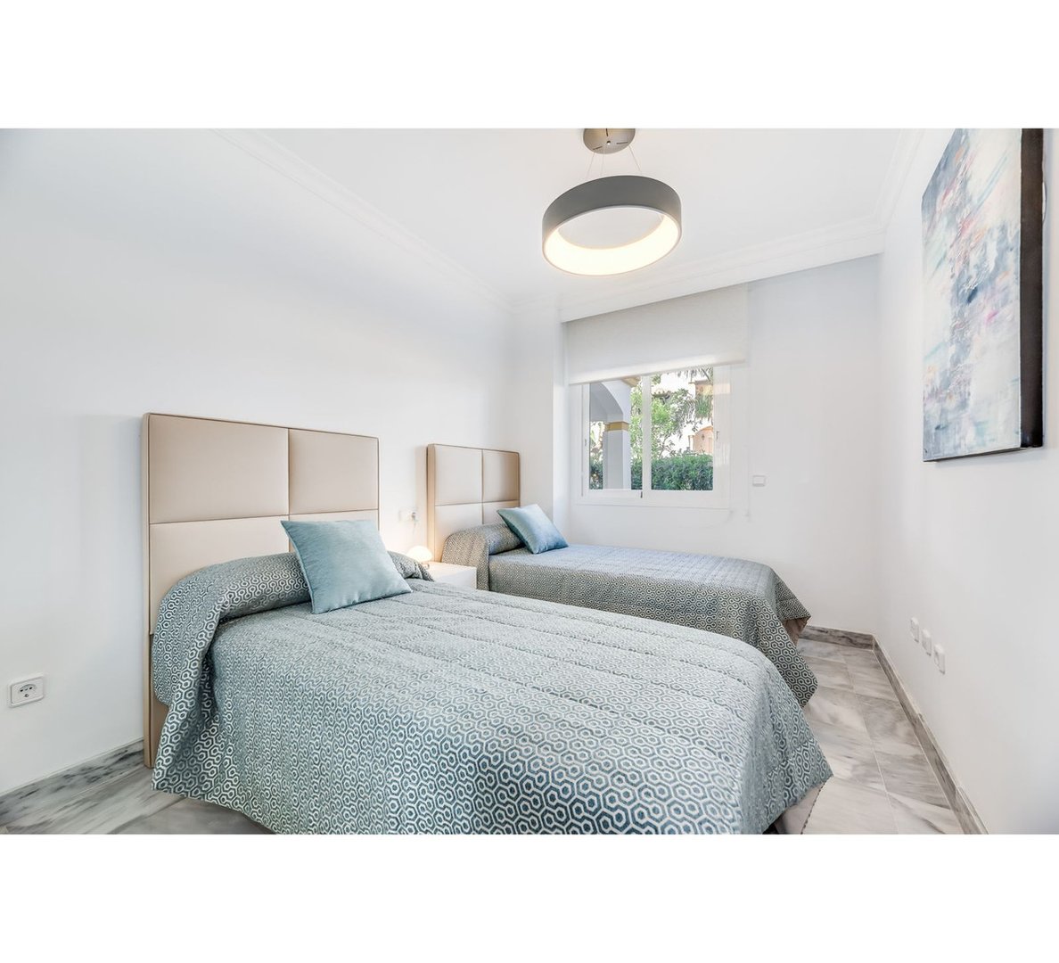 2 Bed Ground Floor Apartment in Nueva Andalucía