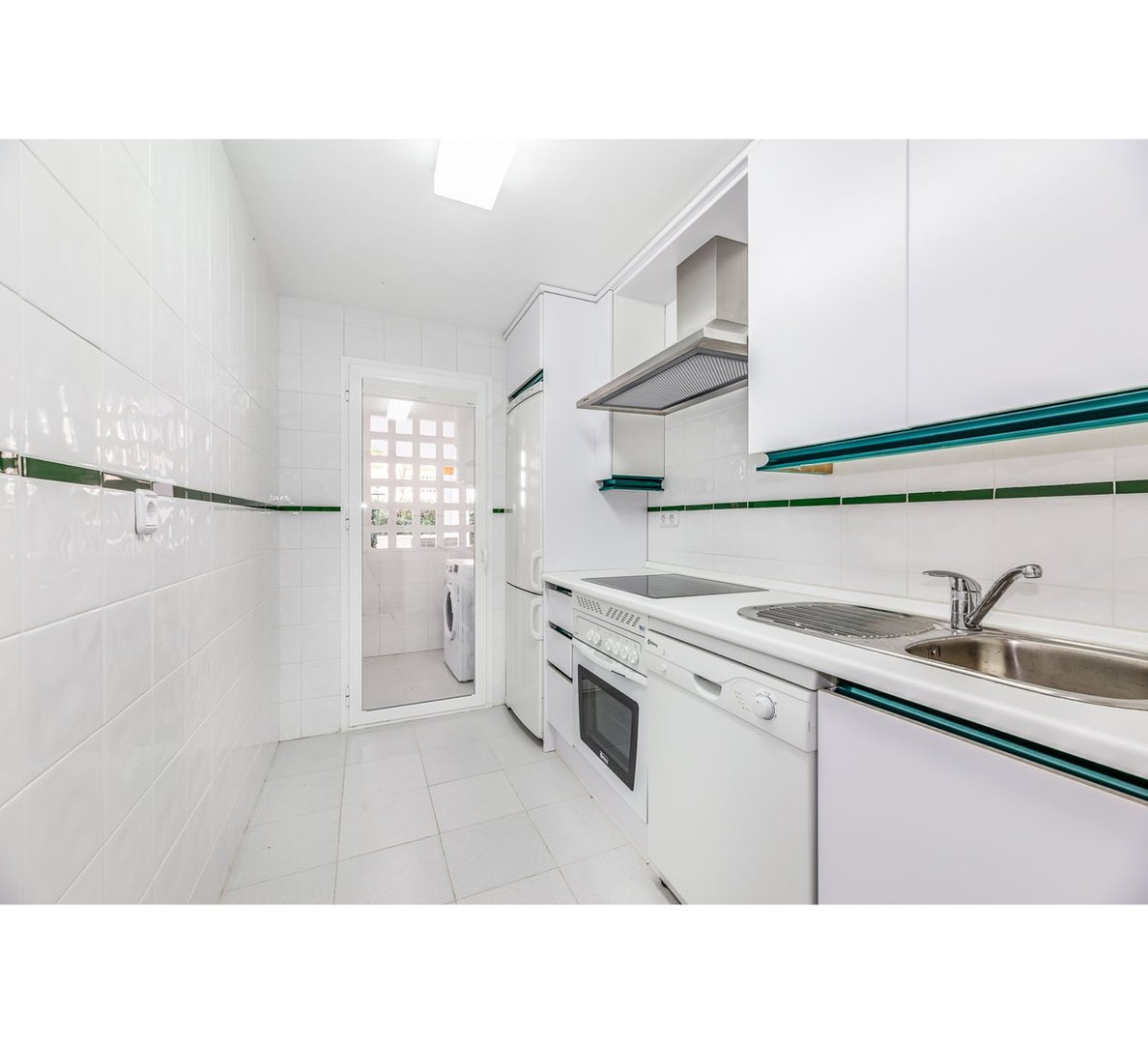 2 Bed Ground Floor Apartment in Nueva Andalucía