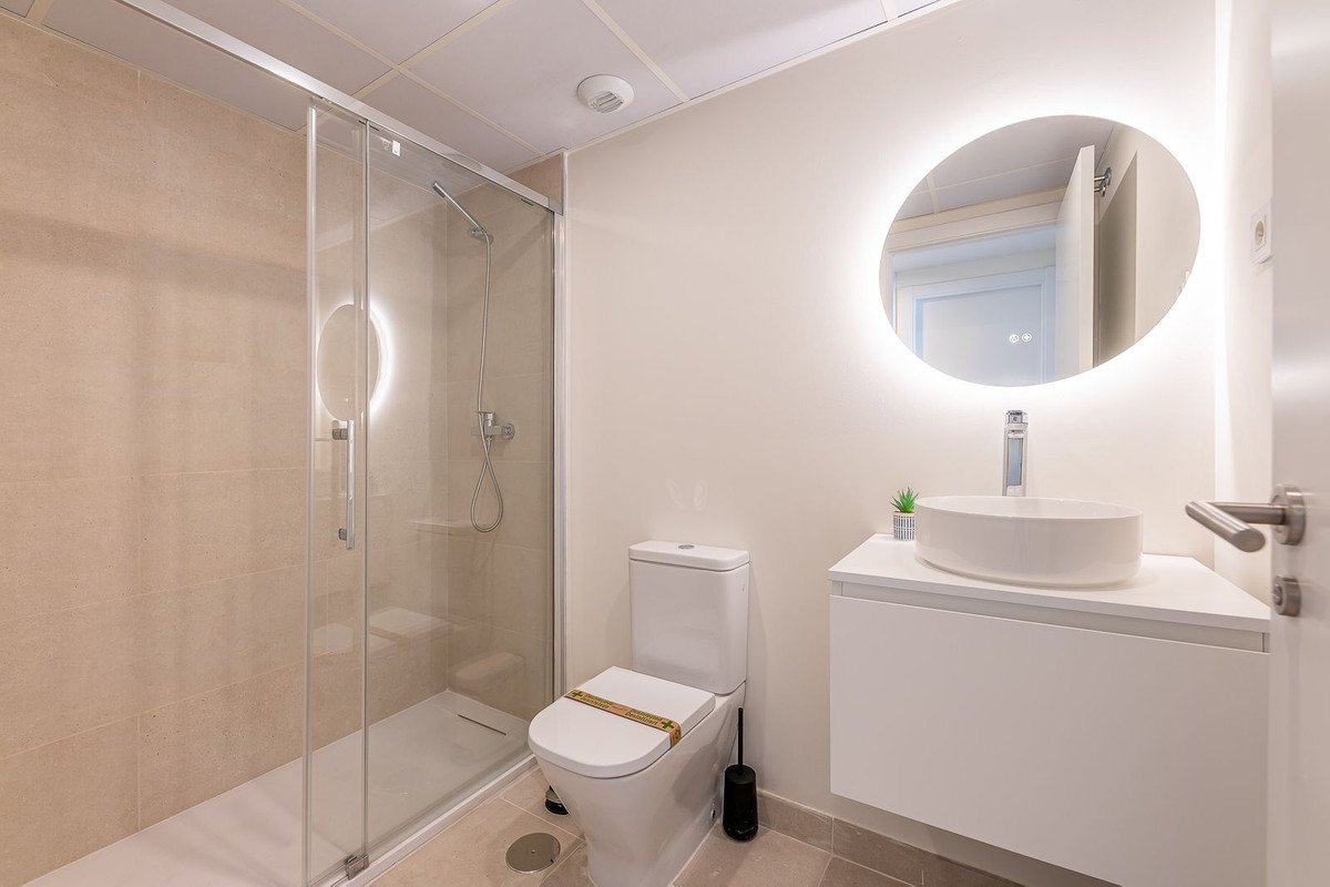 2 Bed Middle Floor Apartment in Benalmadena