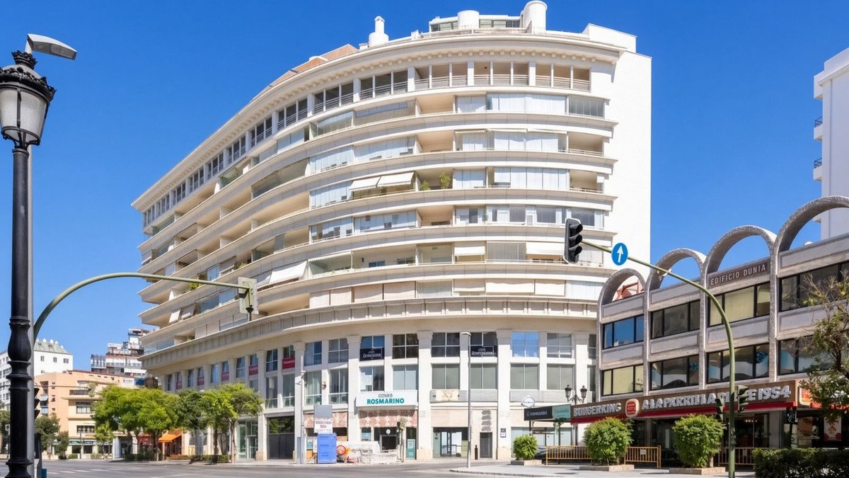 3 Bed Middle Floor Apartment in Marbella