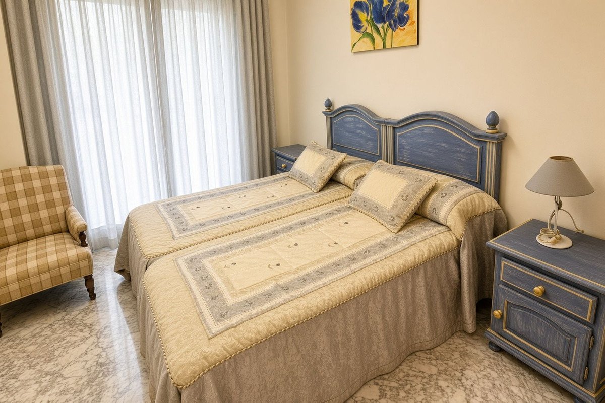 3 Bed Middle Floor Apartment in Marbella