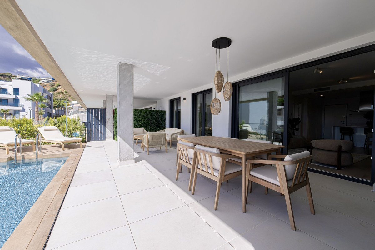 2 Bed Ground Floor Apartment in Altos de los Monteros