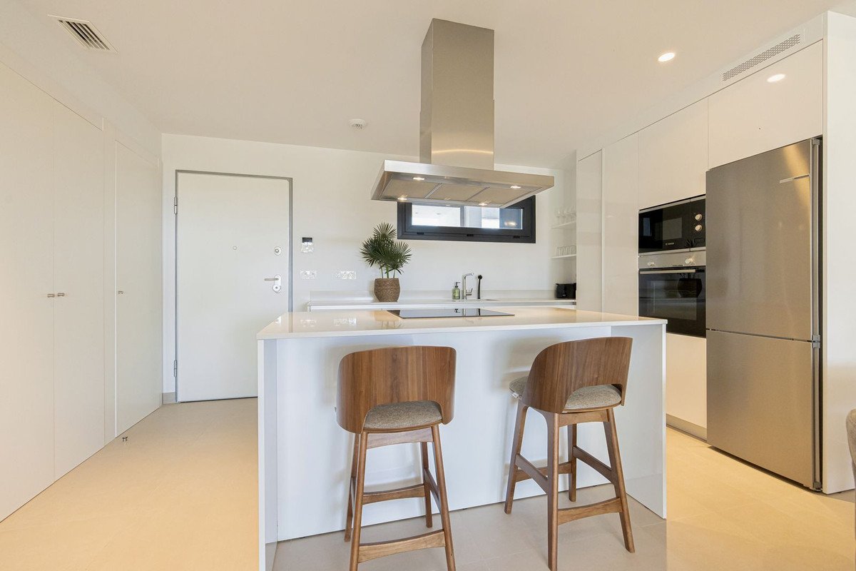 2 Bed Ground Floor Apartment in Altos de los Monteros