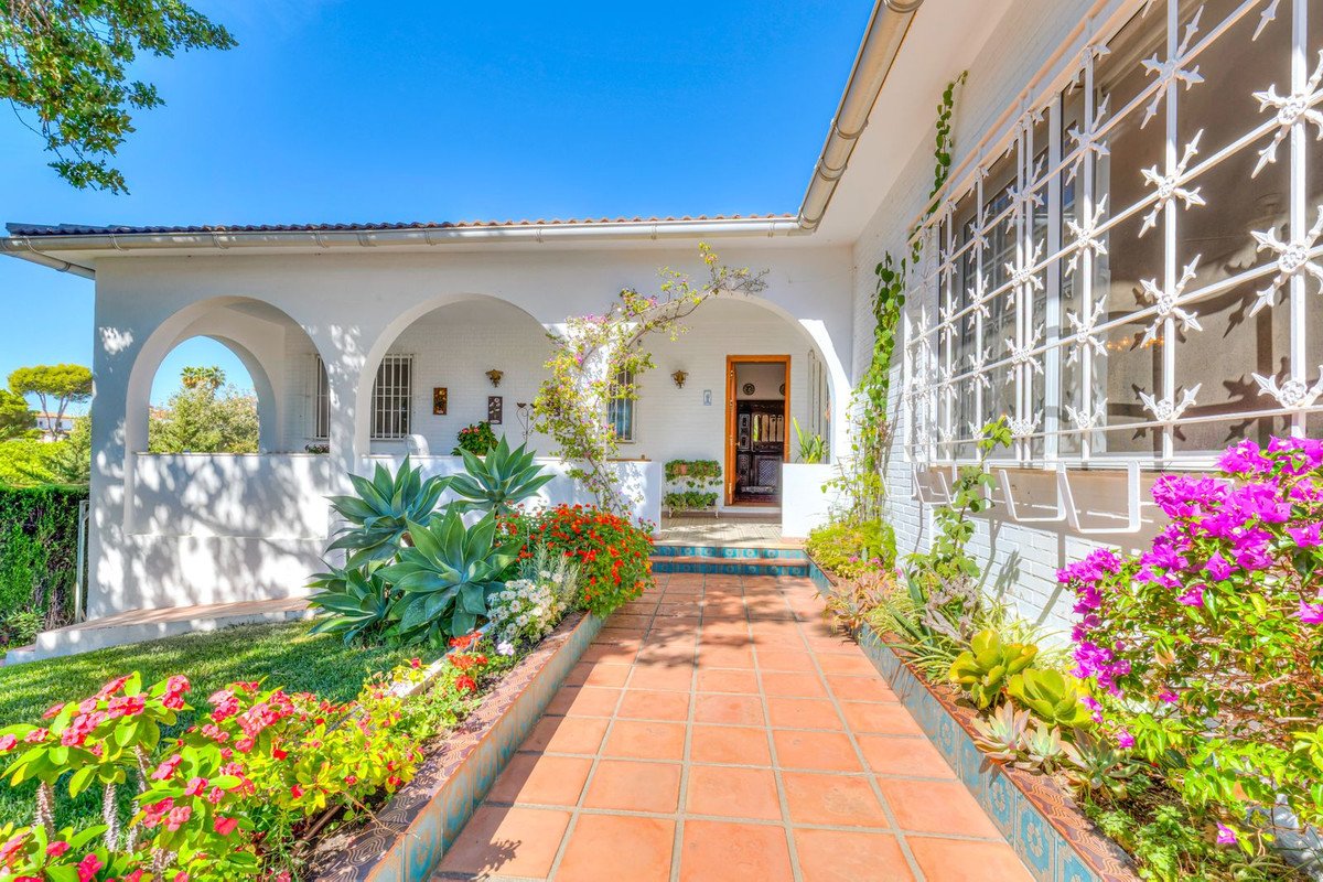 4 Bed Detached Villa in Mijas