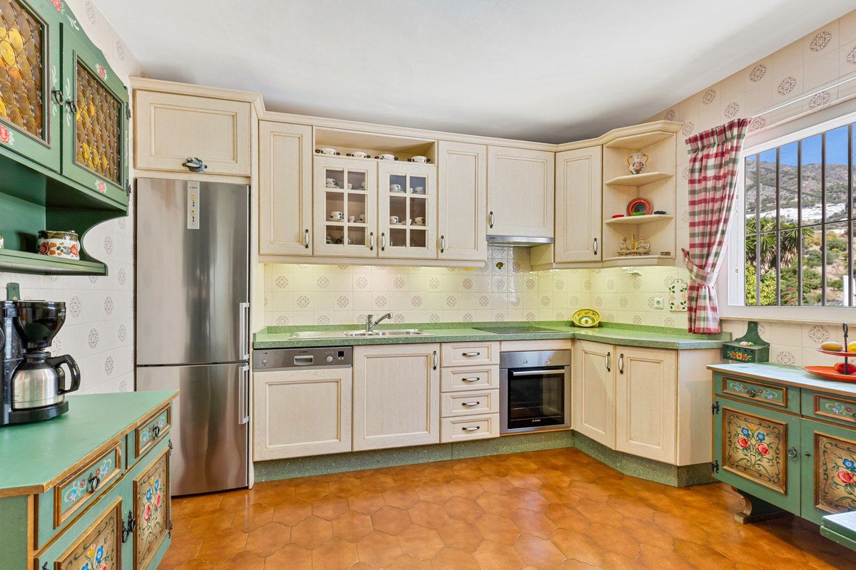 4 Bed Detached Villa in Mijas