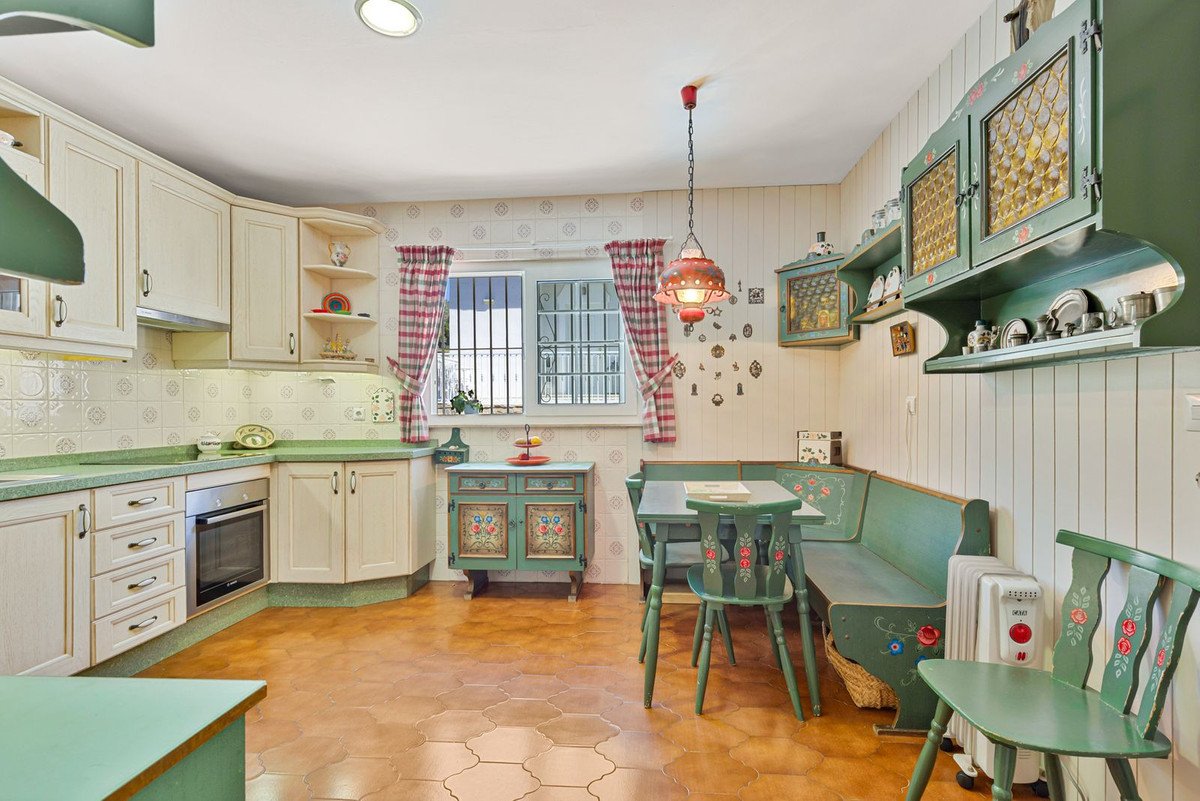 4 Bed Detached Villa in Mijas