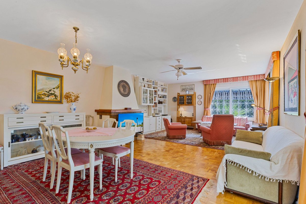 4 Bed Detached Villa in Mijas