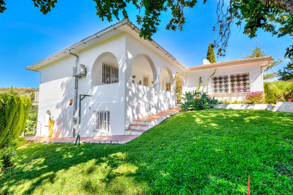 4 Bed Detached Villa in Mijas