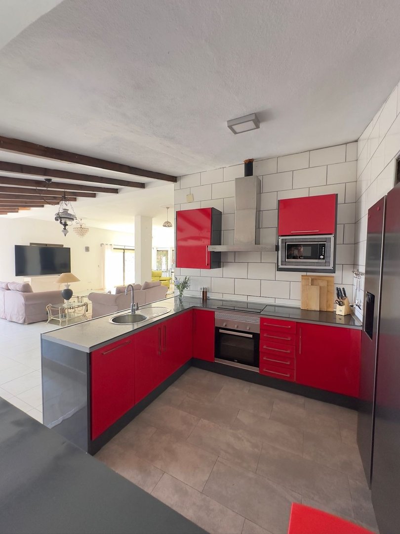 5 Bed Detached Villa in Benalmadena