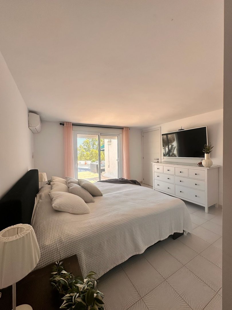 5 Bed Detached Villa in Benalmadena
