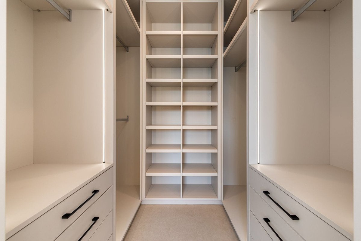 3 Bed Penthouse in New Golden Mile