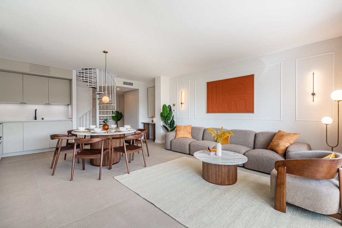 3 Bed Penthouse in New Golden Mile