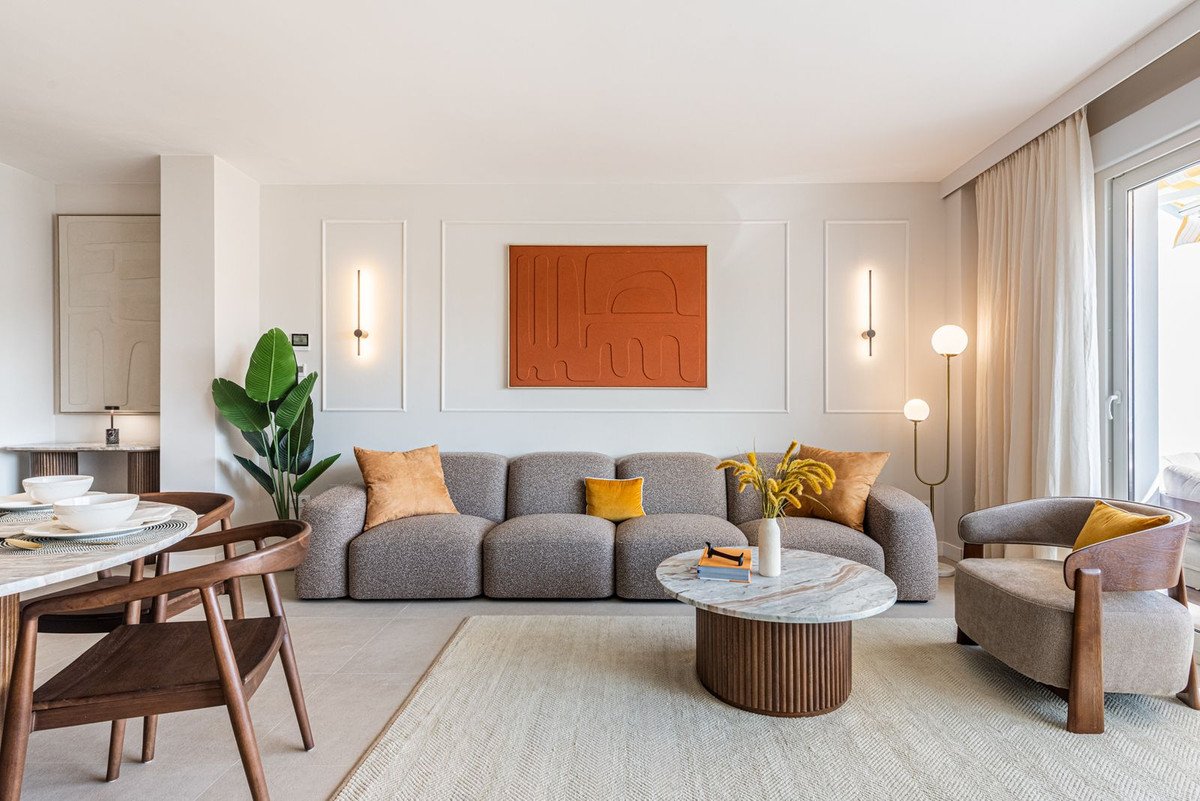 3 Bed Penthouse in New Golden Mile