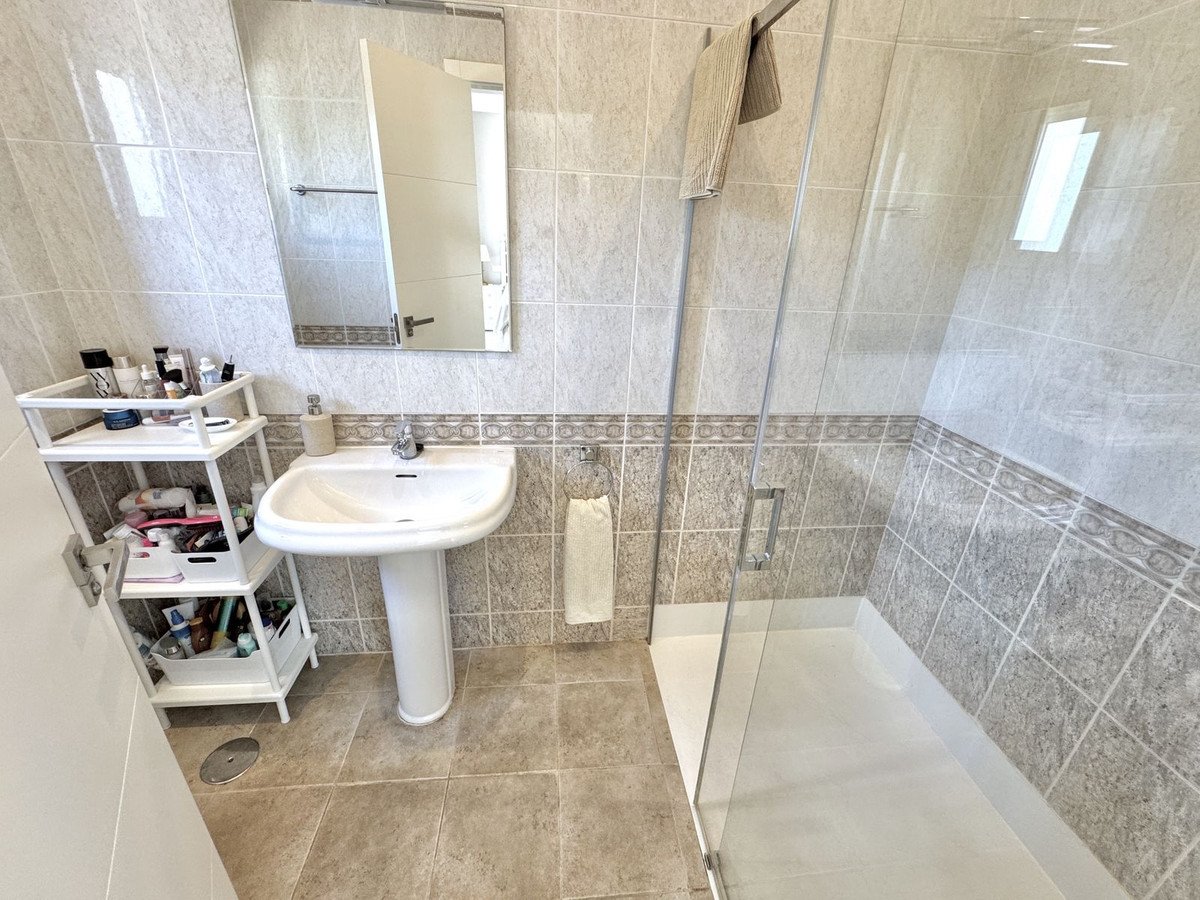 4 Bed Detached Villa in Calahonda