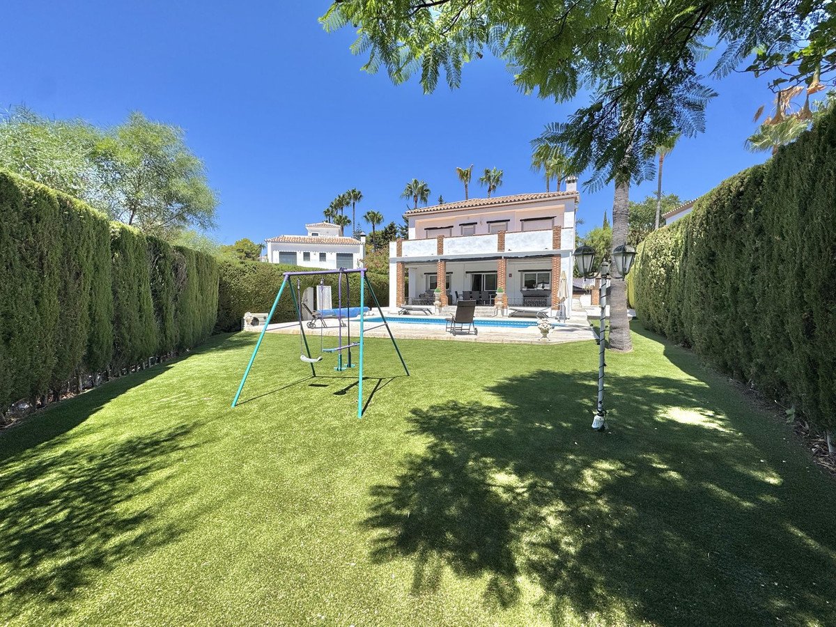 4 Bed Detached Villa in Calahonda