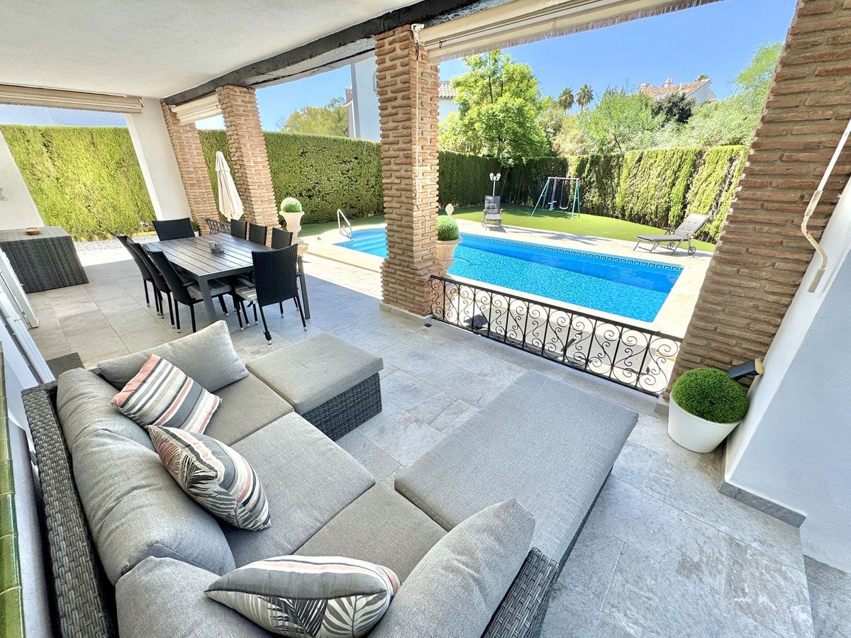 4 Bed Detached Villa in Calahonda