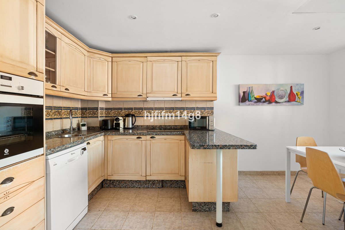 4 Bed Townhouse in Nueva Andalucía