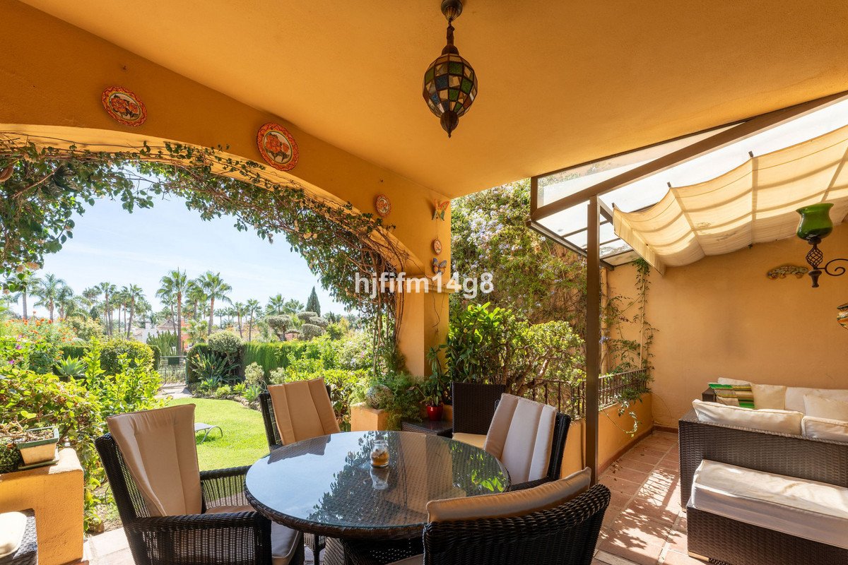 4 Bed Townhouse in Nueva Andalucía