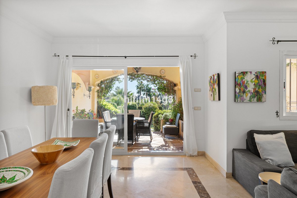 4 Bed Townhouse in Nueva Andalucía