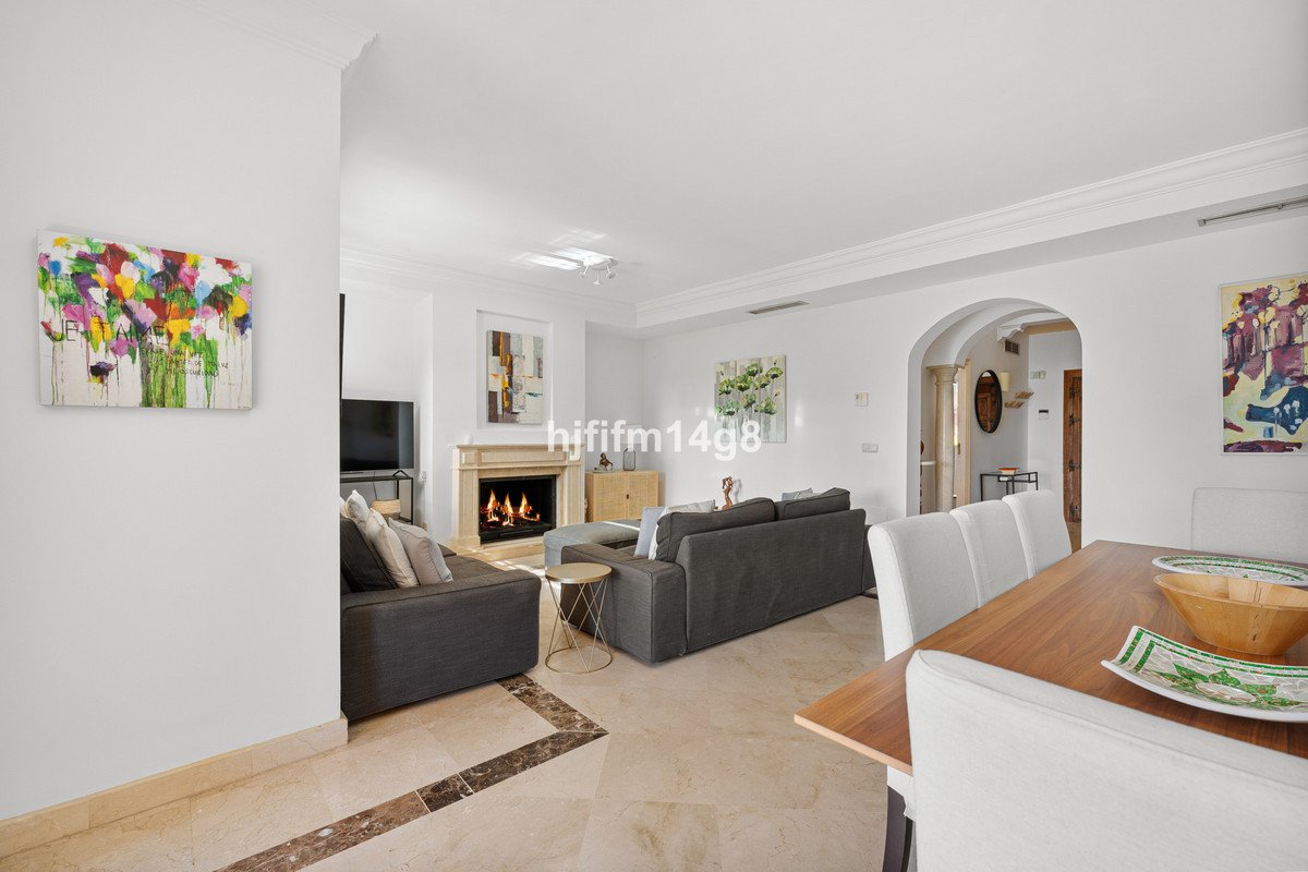 4 Bed Townhouse in Nueva Andalucía