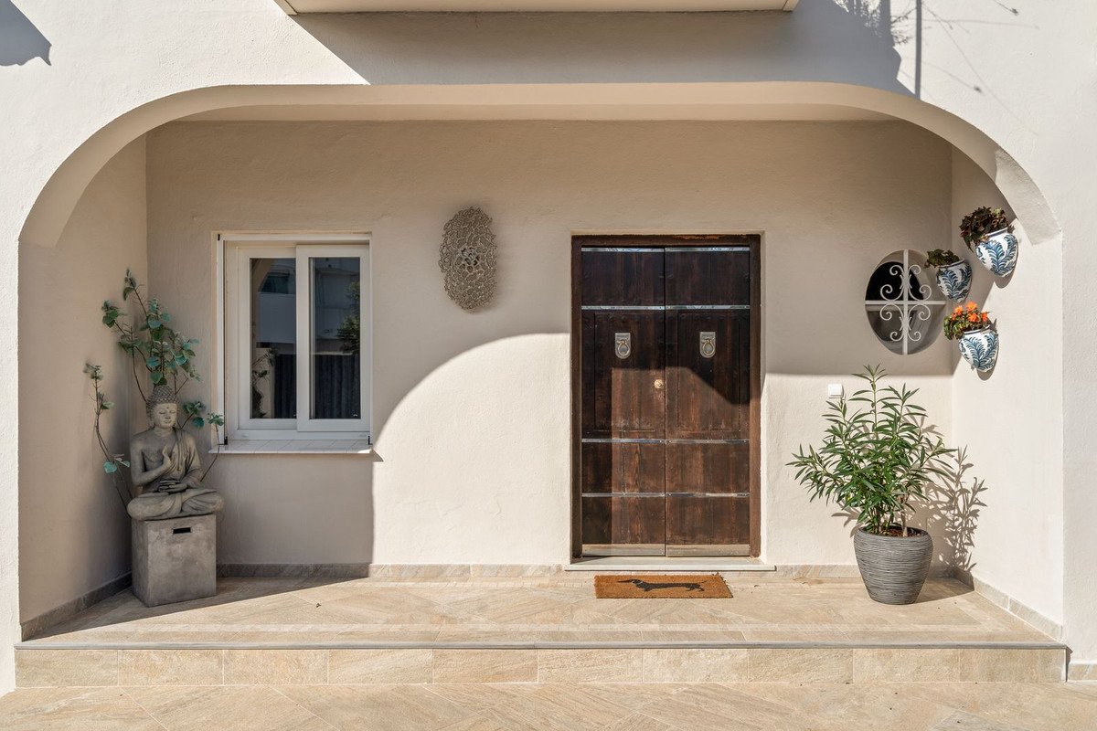 4 Bed Detached Villa in Estepona