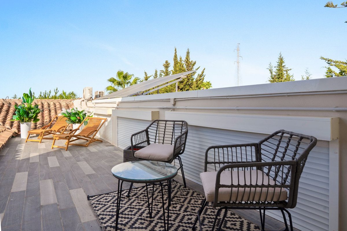 4 Bed Detached Villa in Estepona
