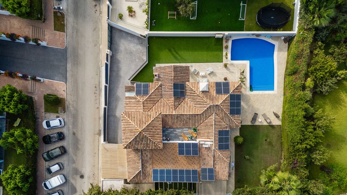 4 Bed Detached Villa in Estepona