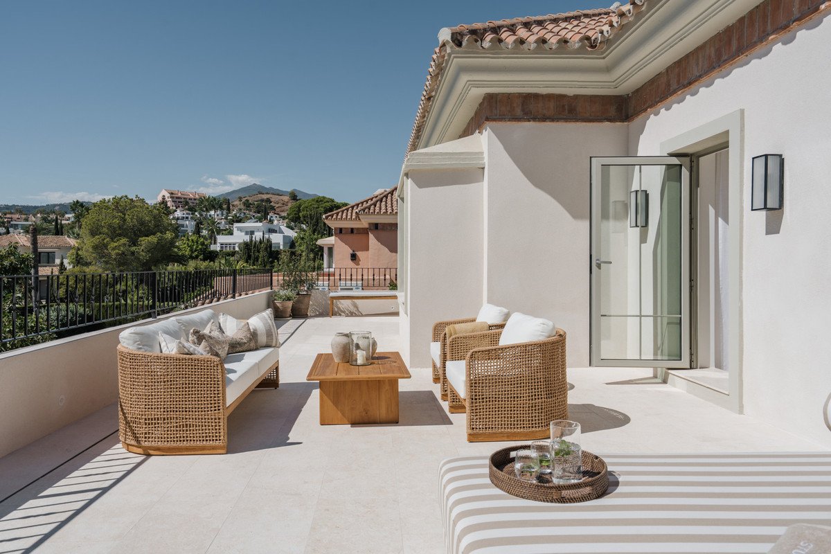 5 Bed Detached Villa in Nueva Andalucía