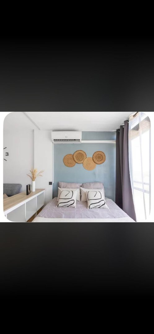 Middle Floor Studio in El Chaparral