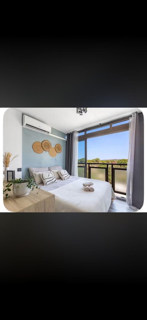 Middle Floor Studio in El Chaparral