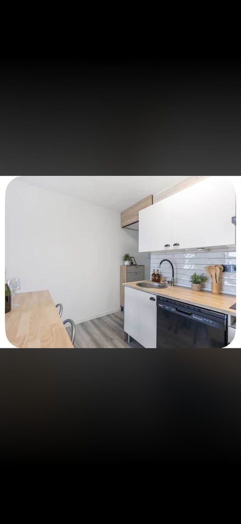 Middle Floor Studio in El Chaparral