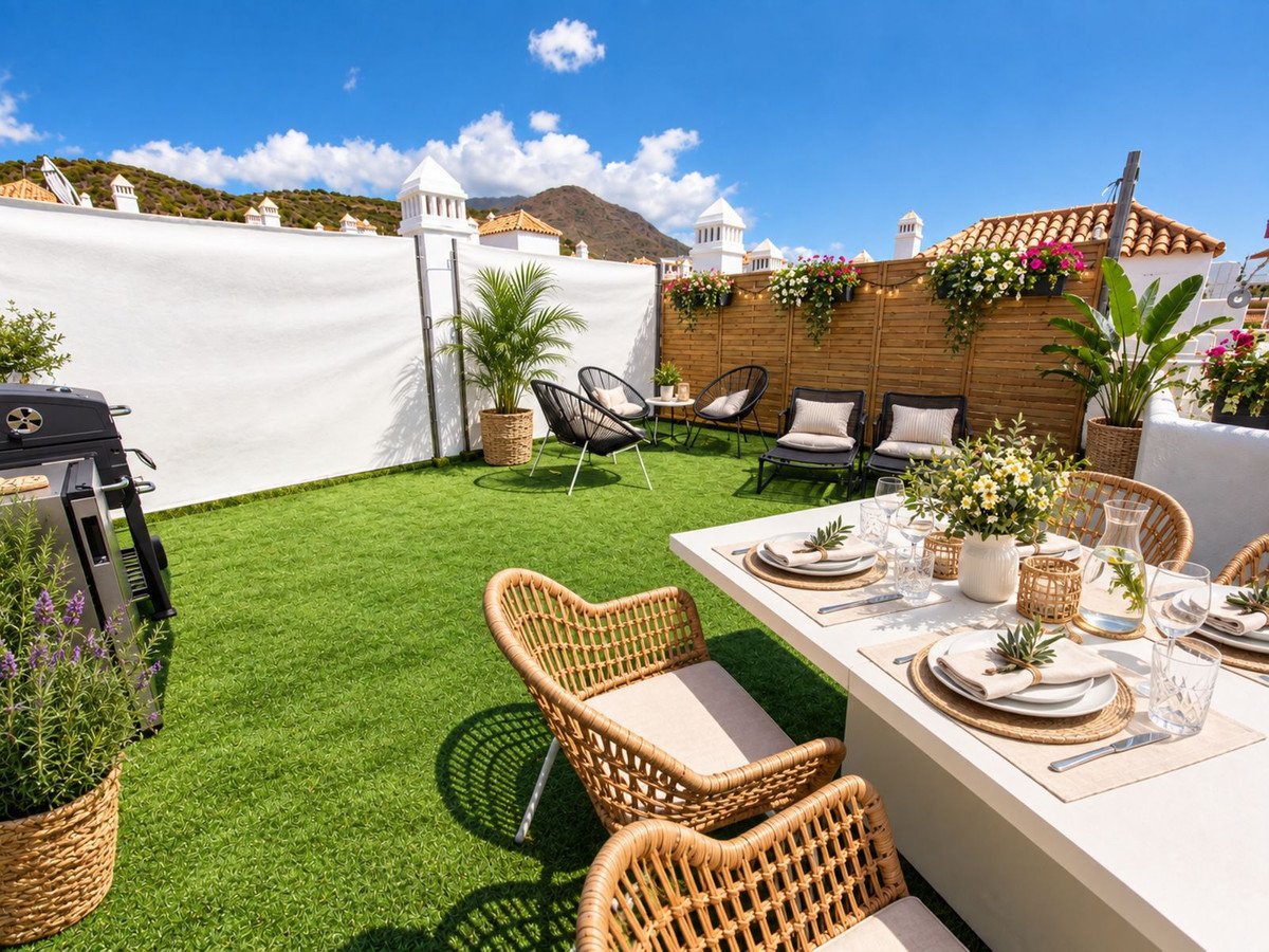 2 Bed Penthouse in Estepona